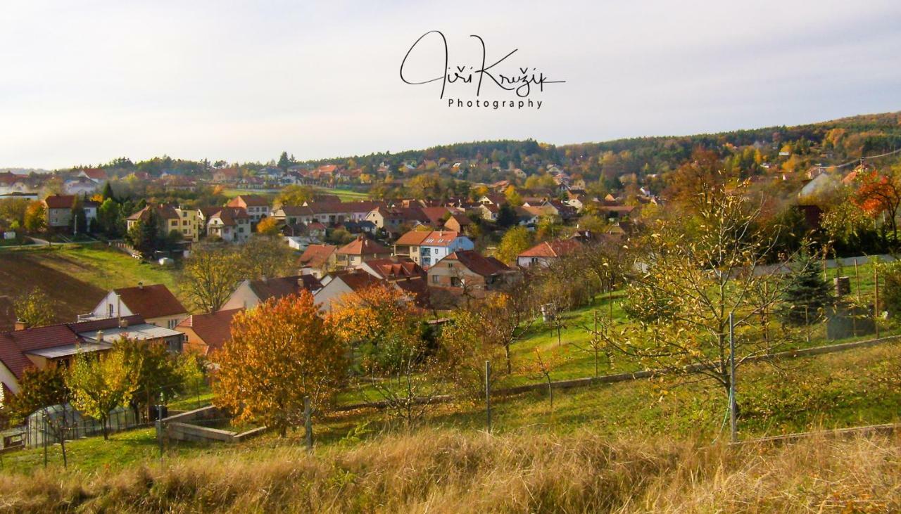 2 Bedroom Apartment, Brnenska Prehrada 2Km Brno Eksteriør bilde